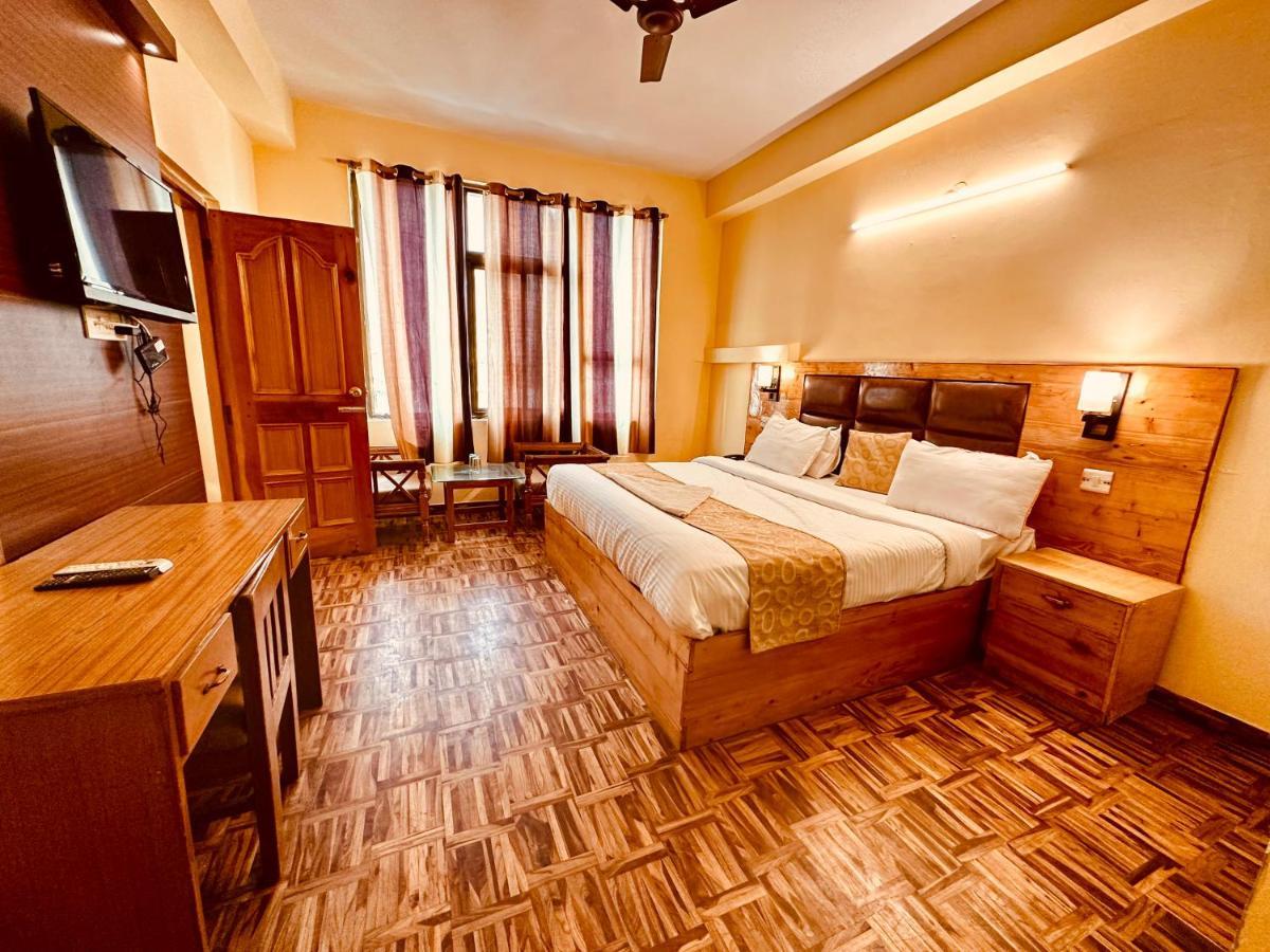 Hotel Grand Kalinga - Near Volvo Bus Stand Manali Экстерьер фото
