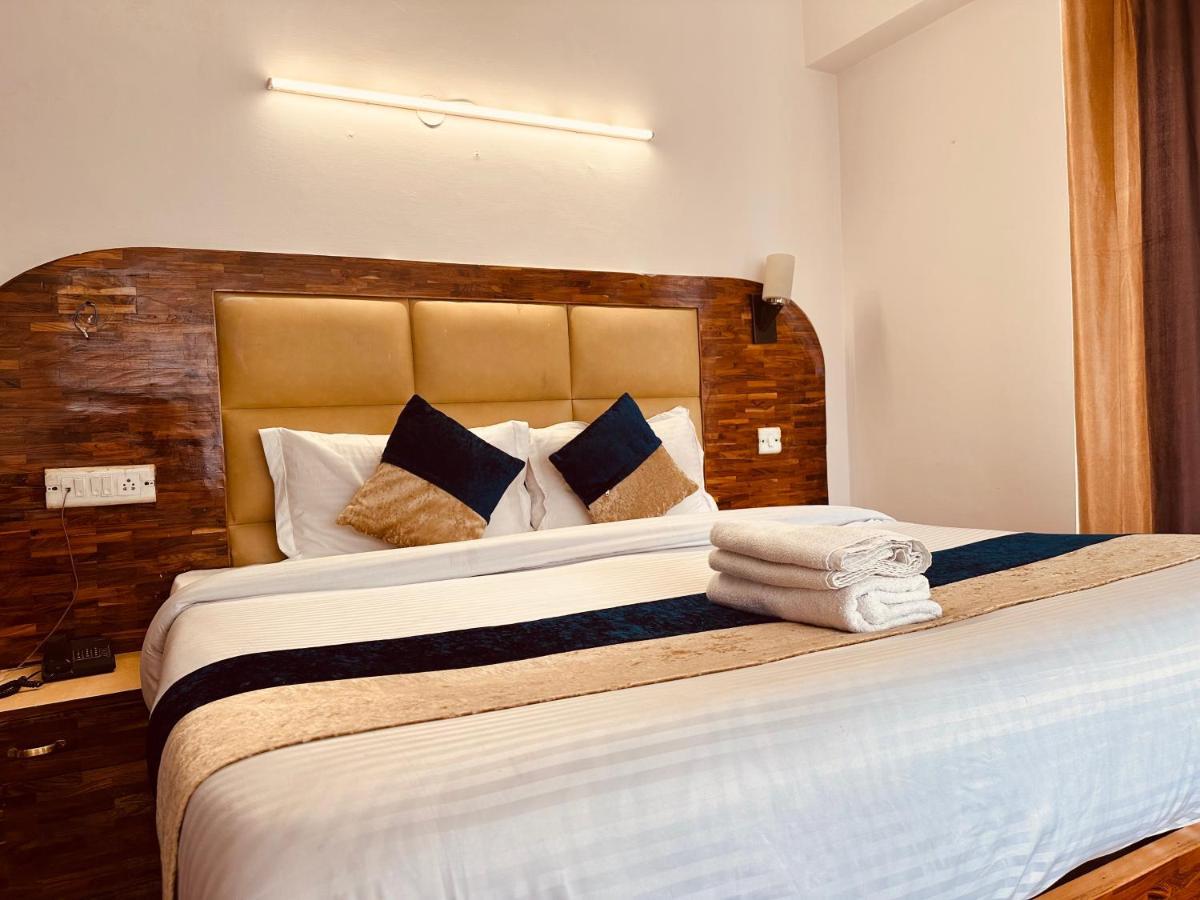 Hotel Grand Kalinga - Near Volvo Bus Stand Manali Экстерьер фото